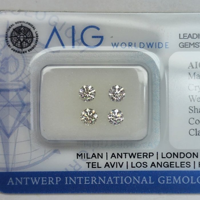Ingen mindstepris - 4 pcs Diamant  (Natur)  - 0.70 ct - Rund - SI1, SI2 - Antwerp International Gemological Laboratories (AIG Israel)