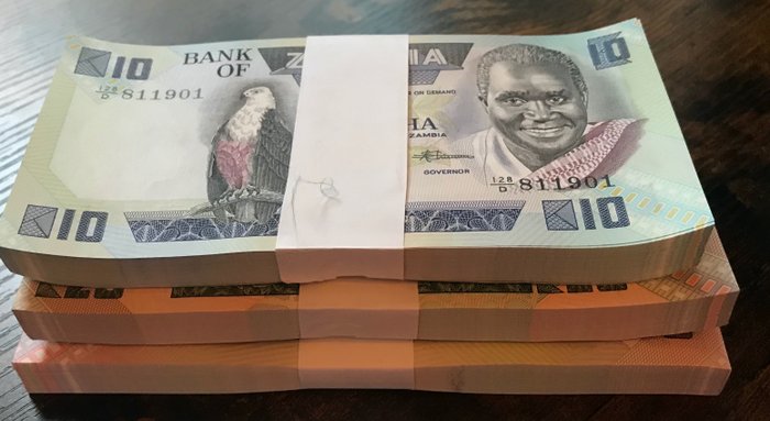 Zambia. - 100 x 10, 100 x 20, 100 x 50 Kwacha ND 1980-1988 - original bundles - Pick 26e, 27e, 28