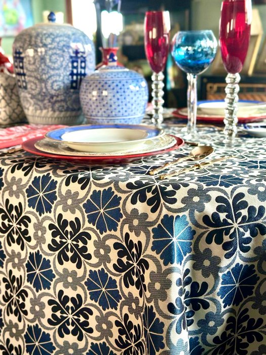 蓝色几何提花桌布，适合大桌子。 2.70×1.80厘米 - 桌布