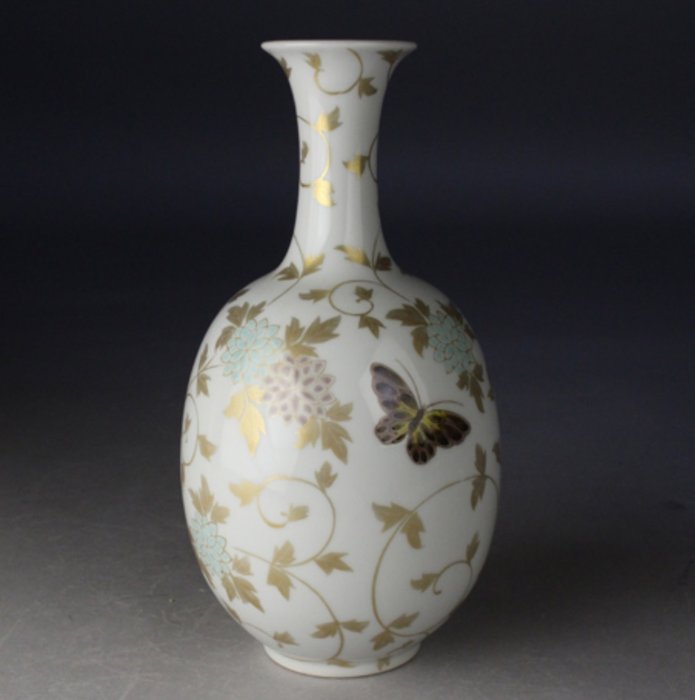 Magnifique vase en porcelaine Kutani 九谷焼 de Yoshida Minori 吉田美統 - Céramique, Porcelaine - Japon - Période Shōwa (1926–1989)