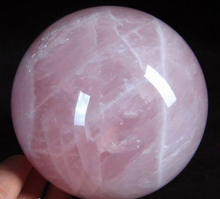 Natuurlijke Rozenkwarts Kristallen Bol Bol - Hoogte: 80 mm - Breedte: 80 mm- 1010 g - (1)