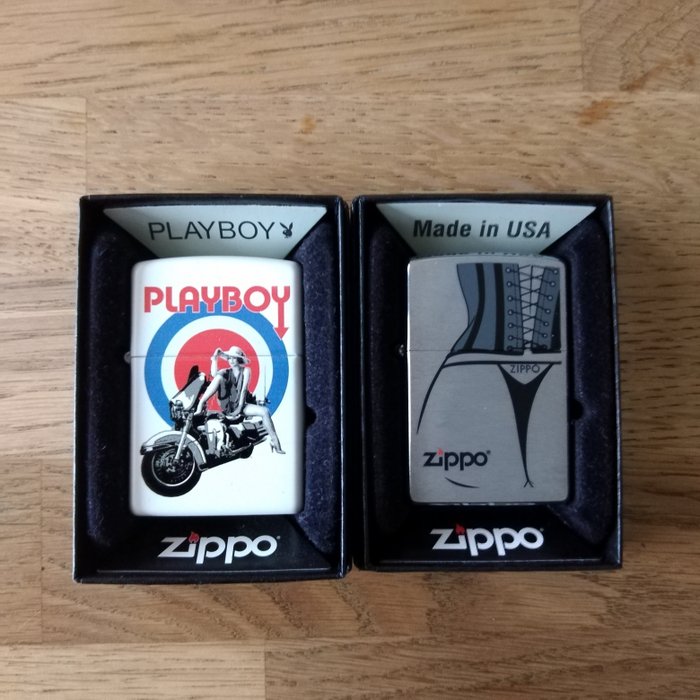 Zippo - 2 Zippos - Playboy, Bullseye u. String Tanga Korsett - 袖珍打火機 - 金屬 -  (2)