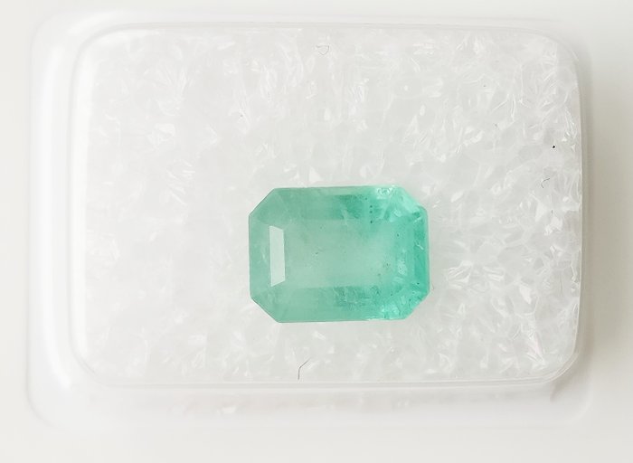 1 pcs Bluish Green Emerald - 1.79 ct