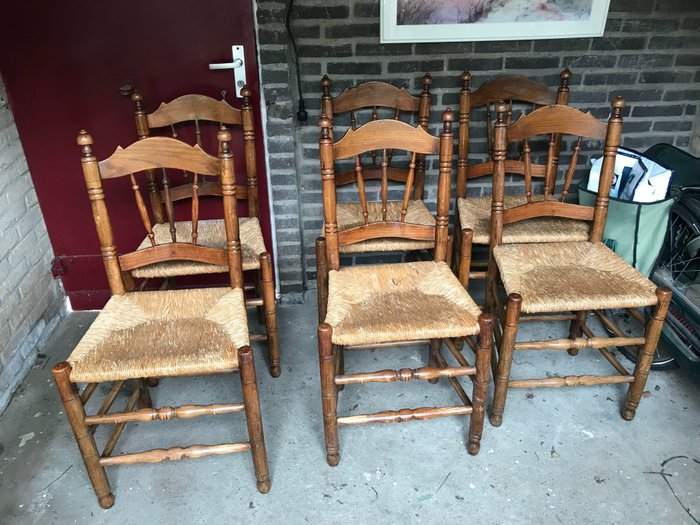 Krzesło (6) - Zabytkowe krzesła do jadalni - Drewno topoli