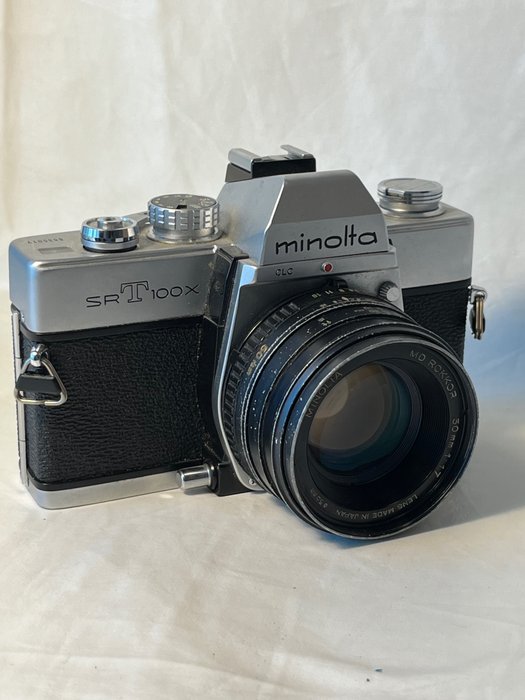 Minolta srT 100 X met MD Rokkor 50 mm 1.7 lens Yksilinssinen digitaalinen peiliheijastuskamera (SLR)