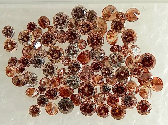 84 pcs Diamonds - 1.36 ct - Brilliant - fancy deep pink orange - I1, VS1