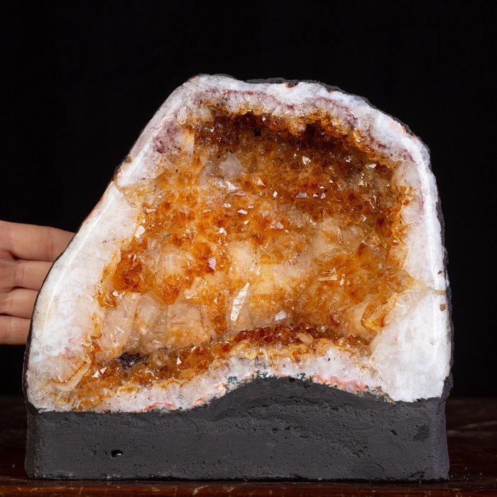 Drusa Cytryn Madera Jaskinia - kryształy - Wysokość: 230 mm - Szerokość: 220 mm- 6800 g
