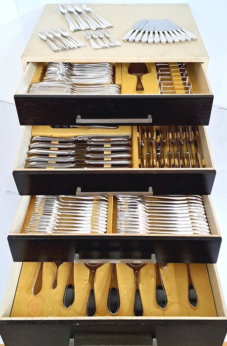 GERO - 12人用餐具套装 (170) - 原装盒装非常丰富的餐具，Puntfilet 型号 - 镀银