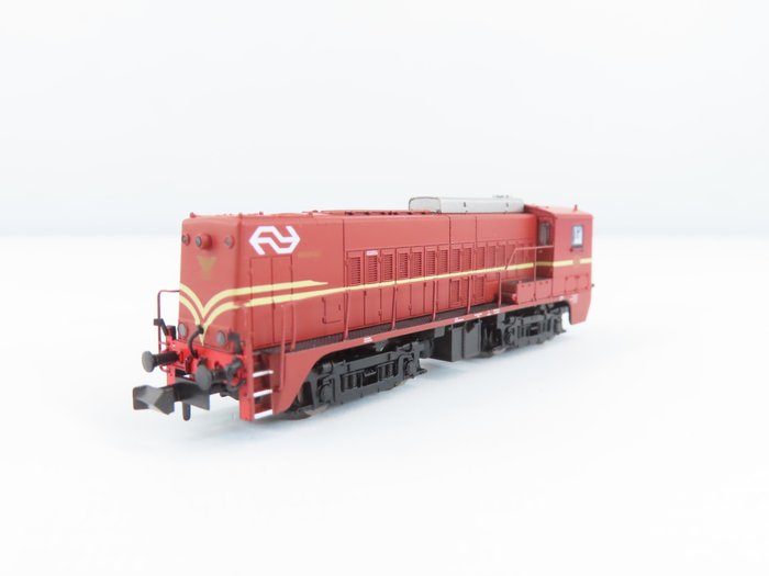 Piko N - 40418 - Diesel-elektrisk lokomotiv (1) - Serie 2200 - NS