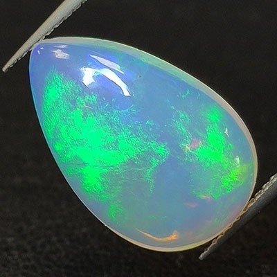 - Play of colour Opal - 5.60 ct