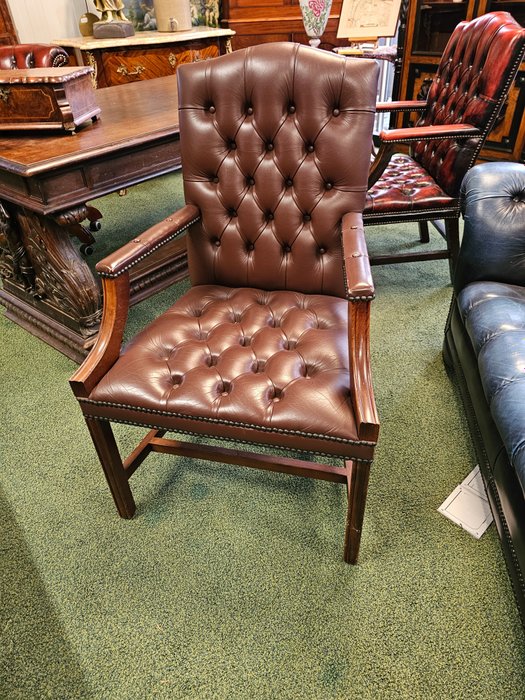 辦公椅 (1) - 英式棕色真皮辦公椅 - 皮革