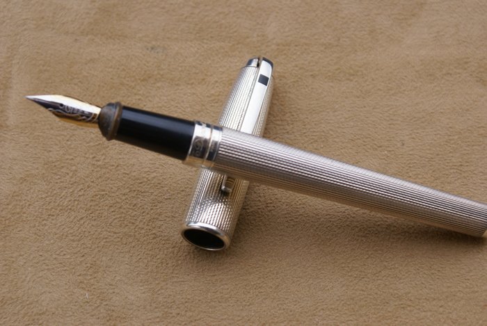 SUPERBE stylo plume 18 kts ST DUPONT Olympio large plaqué argent - Stilou fântănă