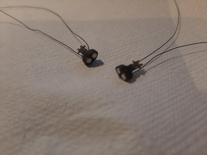 Selfmade N - Model train attachment (28) - Magnetic couplers with electrical conduction wires