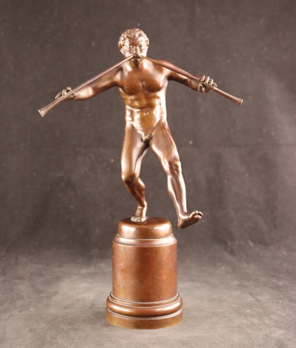 Christian Carl Peters (1822-1899) - 雕塑, Muziekmakende naakte faun - 32 cm - 黄铜色