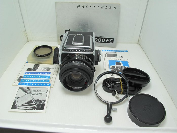 Hasselblad 2000 FC + Carl Zeiss Planar 2,8/80mm  T* + acc. | Mellomformat kamera