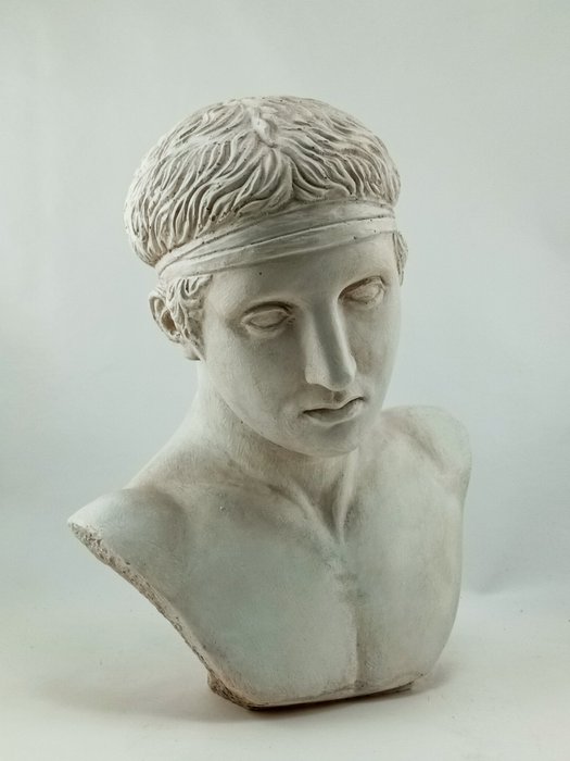 Figur - miniatyr halvbyst av Diadumenos av Polykleitos - scagliola och marmordamm