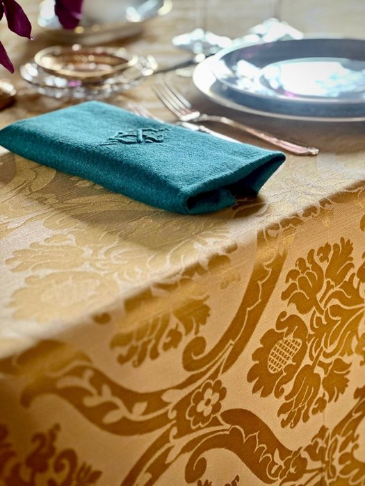 大桌子桌布，香草锦缎。 - 桌布  - 270 cm - 180 cm