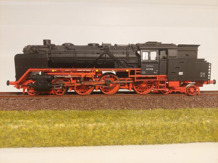 Liliput H0 - L106212 - 蒸汽火車 (1) - BR 62，第三紀元 - DR (DDR)