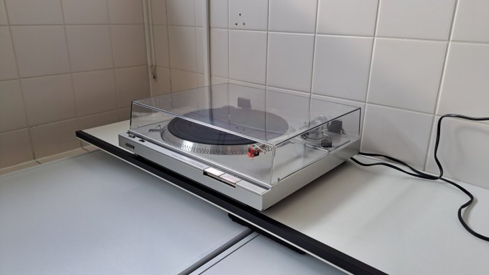 Sony - PS-T22 - Semi-Automatic Direct Drive Turntable