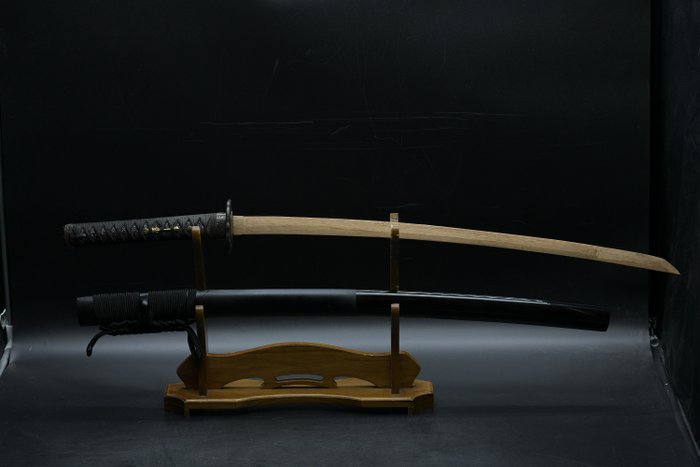 武士刀 - 美丽的 koshirae 日本刀 - 日本 - Muromachi period (1333-1573)