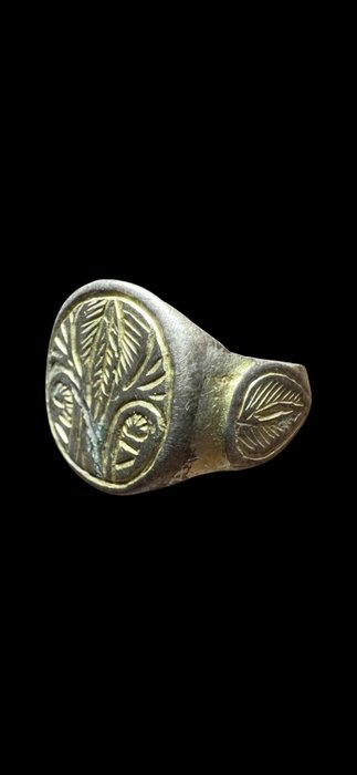 中世纪后期 银 戒指