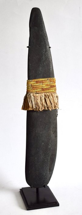 JE - Lâmina de machado de moeda nupcial - Povo DANI - Vale de Baliem - Irian Jaya, Melanésia