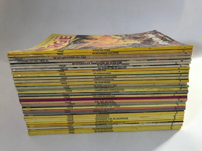 Trigië 1 t/m 35  waarvan 23 eerste druk, nummer 4-5-6-7-16 en vanaf 18 t/m 35 - voor titels zie foto's - 35 albumit - Ensipainos / uusintapainos - 1977