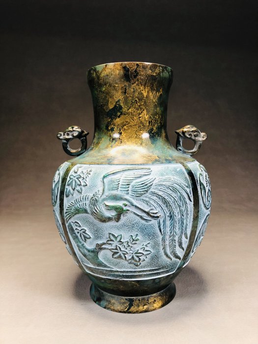 Vase - Bronze, Vase mit Phönix- und Löwenmotiv – jeder Griff ist ein Drache – Goushou 剛章 – Takaoka Kupferwaren - Japan  (Ohne Mindestpreis)