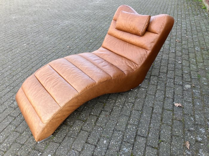 Milano, Italie - Lounge chair - buffalo leather