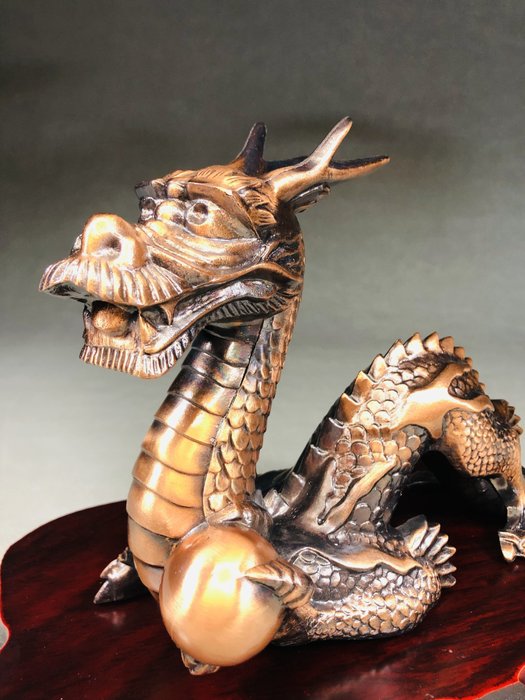 Bronze - Ornamento de dragão de cobre do artesão Ken Kudo - Período Showa  (Sem preço de reserva)