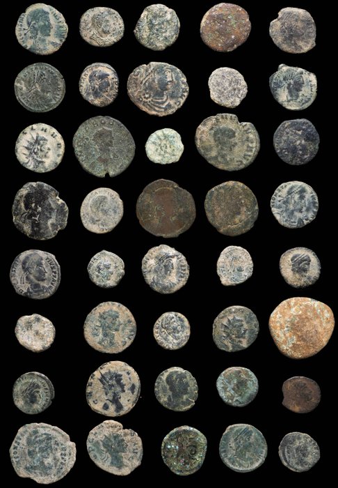 Romerska riket. Lote 40 monedas acuñadas entre los siglos III - IV d. C.