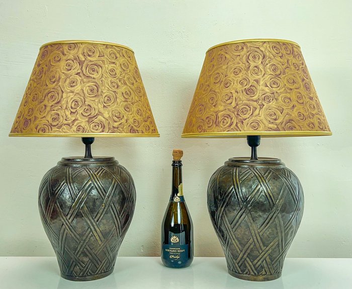 Lampe de table (2) - Une paire de lampes de table en laiton vintage atmosphérique