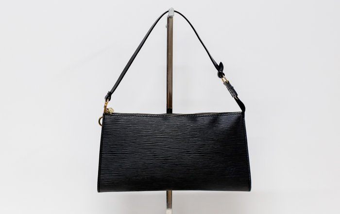 Louis Vuitton - Pochette Accessoire - 手袋