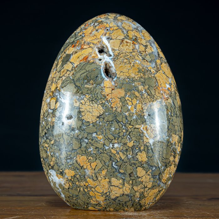 稀有的天然角礫碧玉和石英 自由形式，帶有小晶簇- 2733.38 g