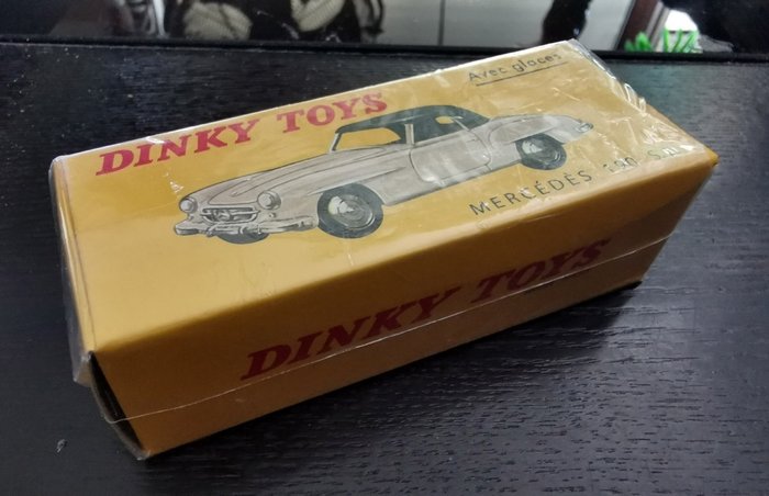 Atlas Dinky Toys - 1:43 - Vintage Frankreich Metall ref. # 526 + # 24 O + 1954 Mercedes-Benz 300 SL Gullwing 1:18