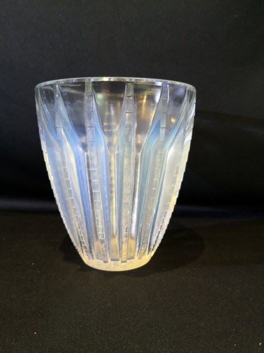 René Lalique - 花瓶 -  “霞慕尼”  - 蓝色乳光玻璃 - 装饰艺术