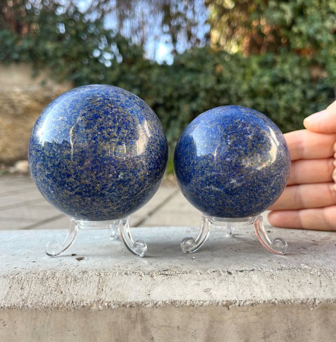 2 Lapis Lazuli Gömbök - Magasság: 7.6 cm - Szélesség: 7.6 cm- 1.07 kg - (2)