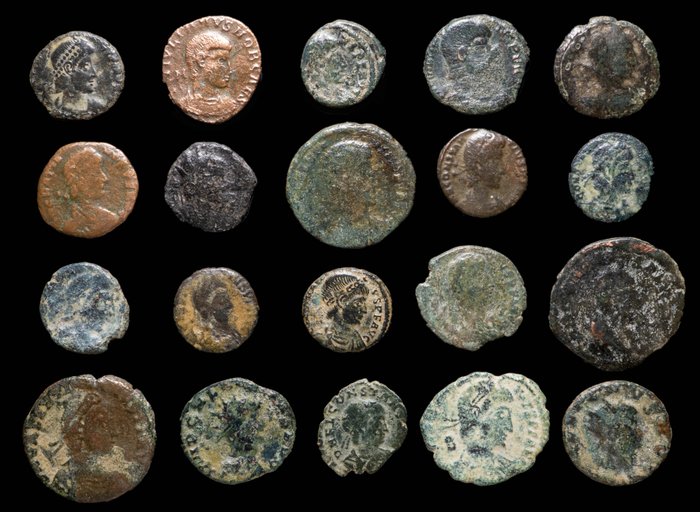 Impero romano. Lote 20 monedas acuñadas entre los siglos III - IV d. C.