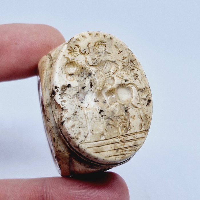 Mésopotamien Marbre Sceau de perle de chasse au faucon du roi - 42 mm