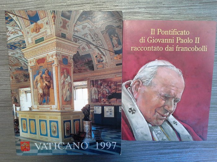 Vatican City 1997/2005 - Stamp book 1997 + The pontificate of John Paul II with gold and silver foil stamps