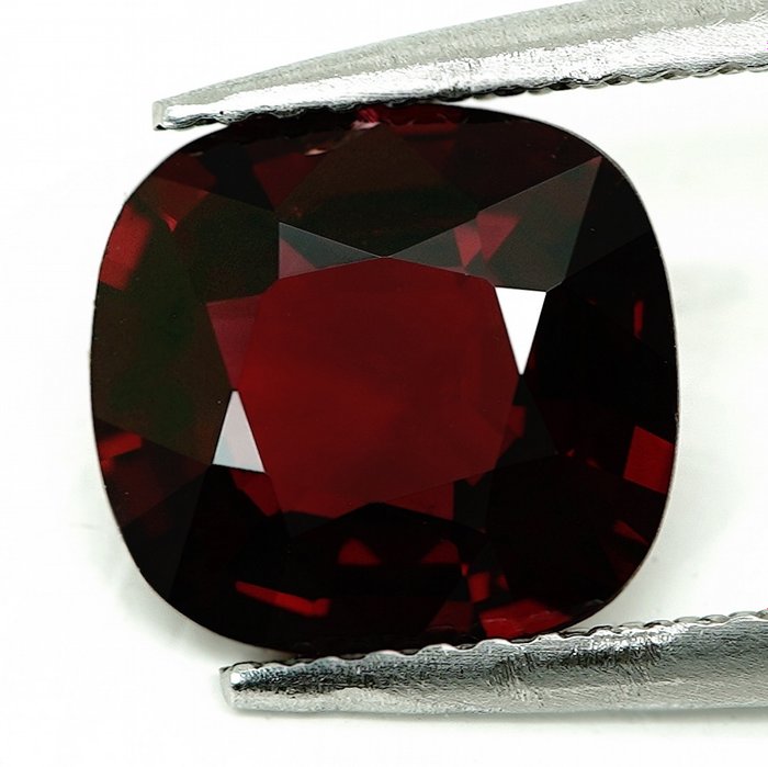 鮮豔的紅色 尖晶石 - 2.69 ct