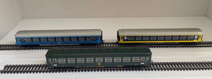 Märklin H0 - 4069.5/4116/4120 - 模型客運火車 (3) - 3 《D 列車車廂》，1986/89 - SNCB-NMBS