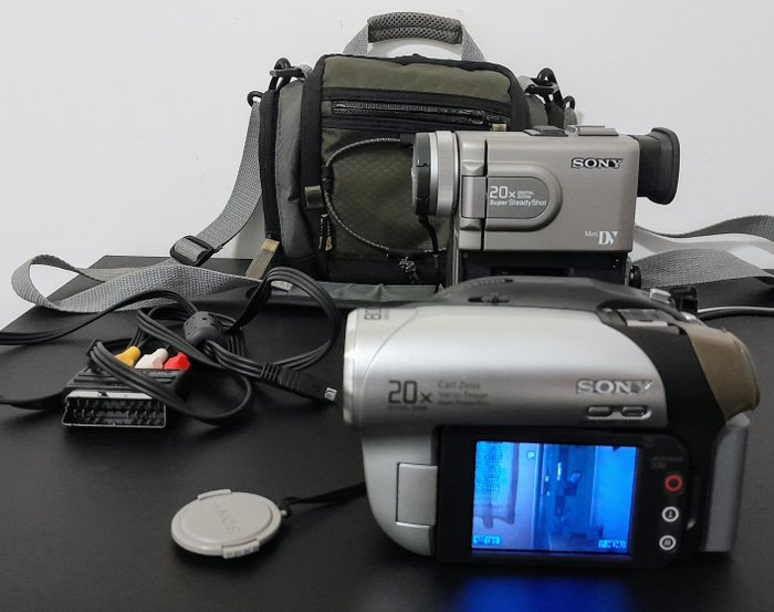 Sony DCR-DVD92E PAL, DCR-PC7E PAL. Digitaalinen videokamera
