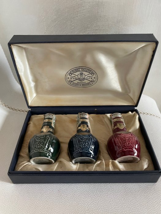 Royal Salute 21 years old - Miniatures  - b. Década de 1970 - 5 cl - 3 bottles