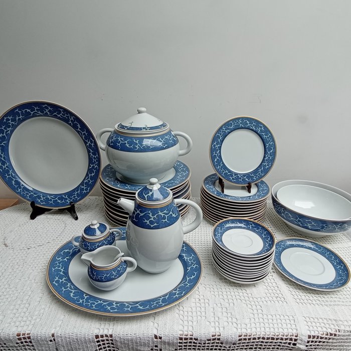 Bavaria, Eschenbach - Service de table pour 12 personnes - Porcelaine