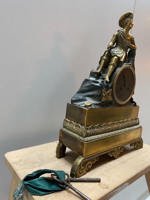 壁炉架时钟 - 浪漫 - 镀金青铜 - 1800-1850