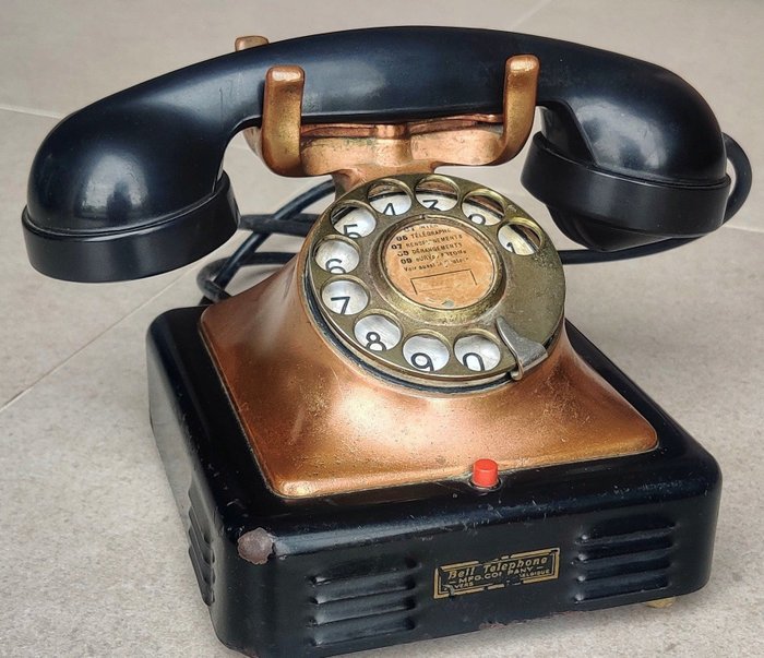 Bell Telephone Company Antwerp - Analóg telefon - Bakelit, Réz, Sárgaréz