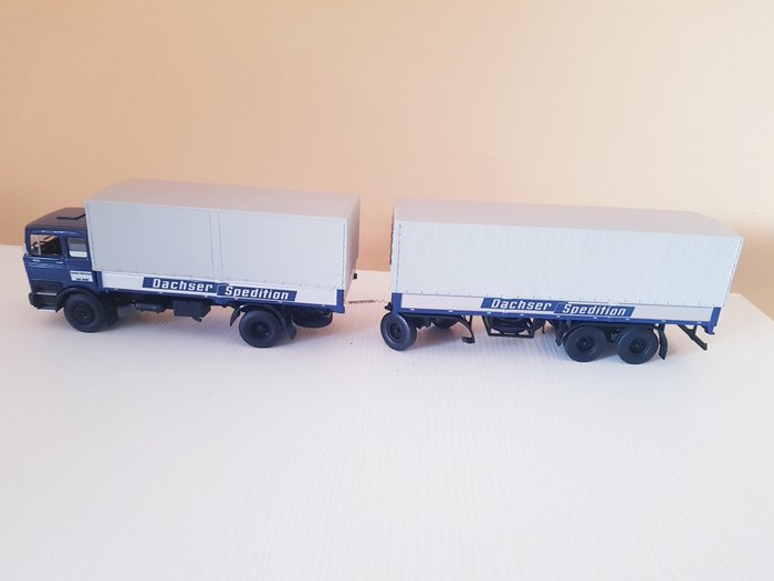 MiniChamps 1:43 - 1 - 模型貨車 - Mercedes Benz - Lp1624 Truck Dachser Spedition