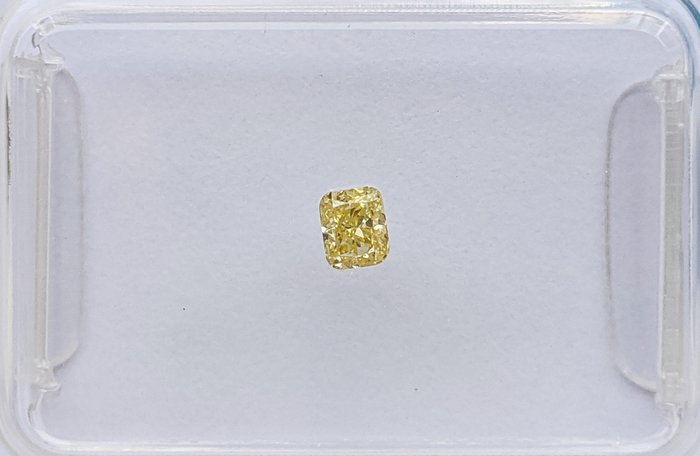 Diamond - 0.11 ct - Cushion - Fancy Intense Greyish Yellow - SI1, No Reserve Price