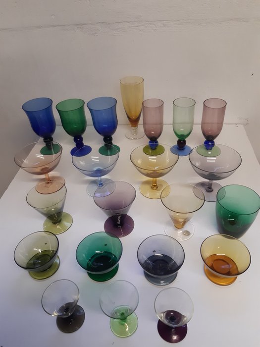 Kristal Unie Max Verboeket - Drikkeservise (22) - inkludert Champange Dessert Drikkeglass - Farget krystallglass Karnevalglass